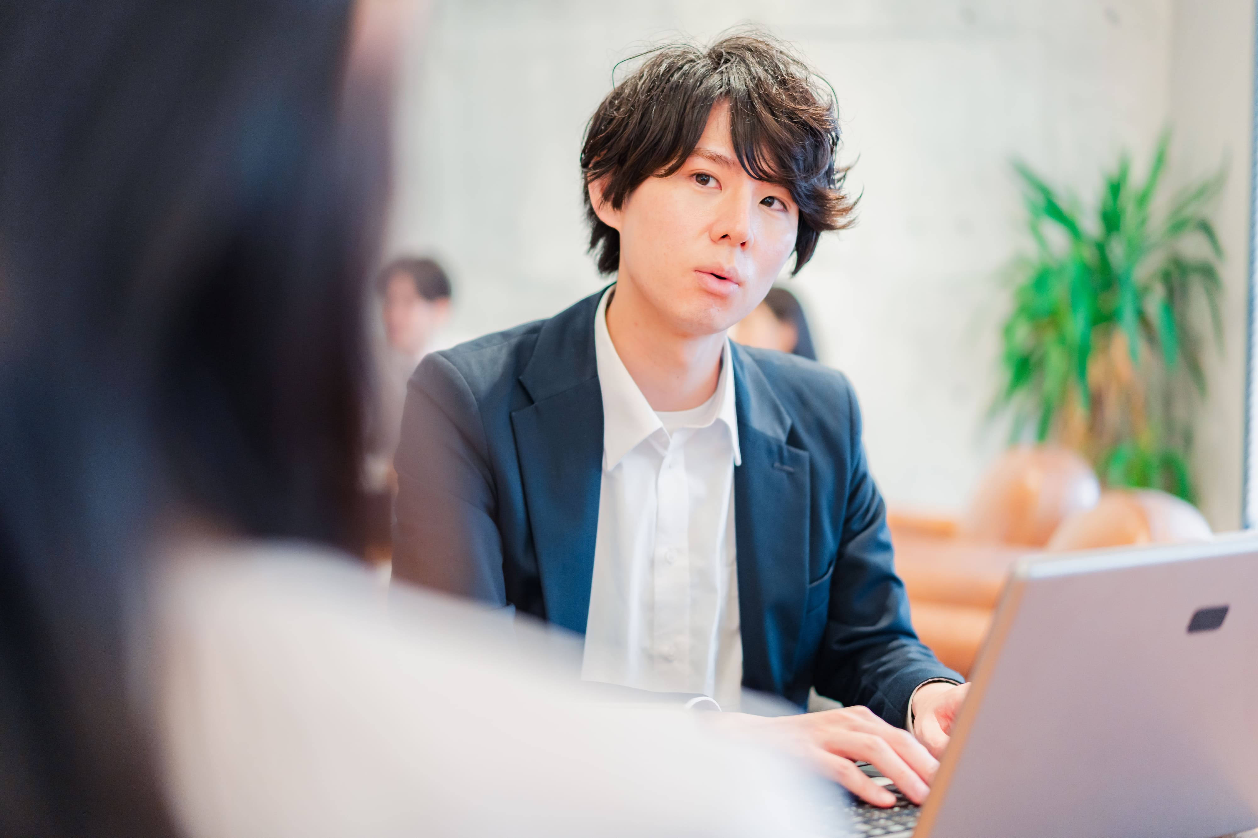 hanaseru_blog_no14.近年注目のリーダーシップ理論「オーセンティックリーダーシップ」とは3pixta_95747795_L (1)